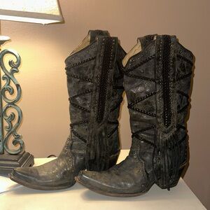 Womens size 9M corral boots